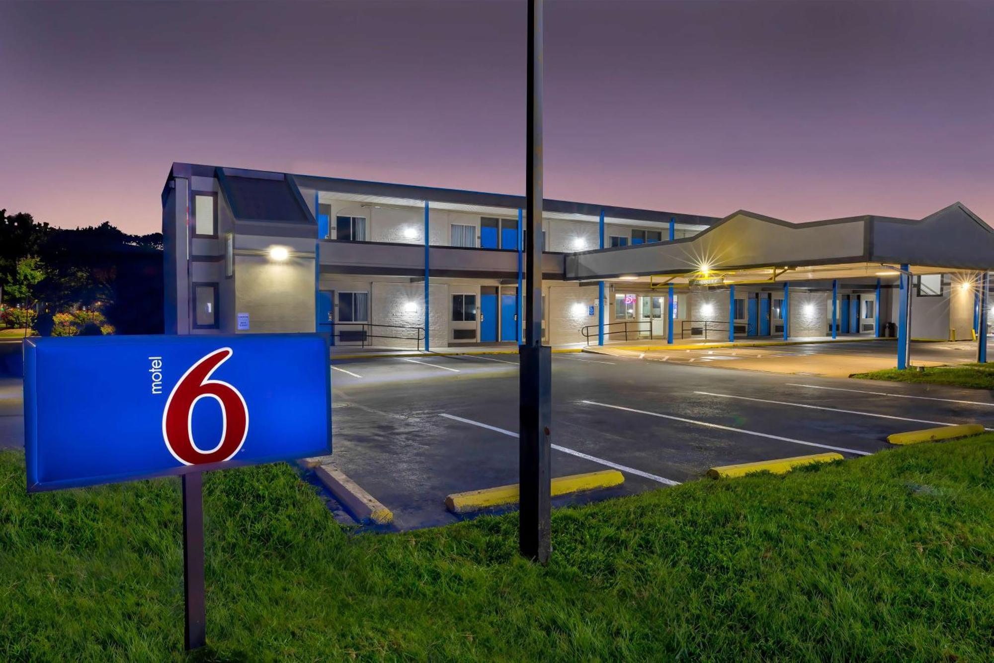 Motel 6 Harrisburg Pa Near Pa Expo Center エクステリア 写真