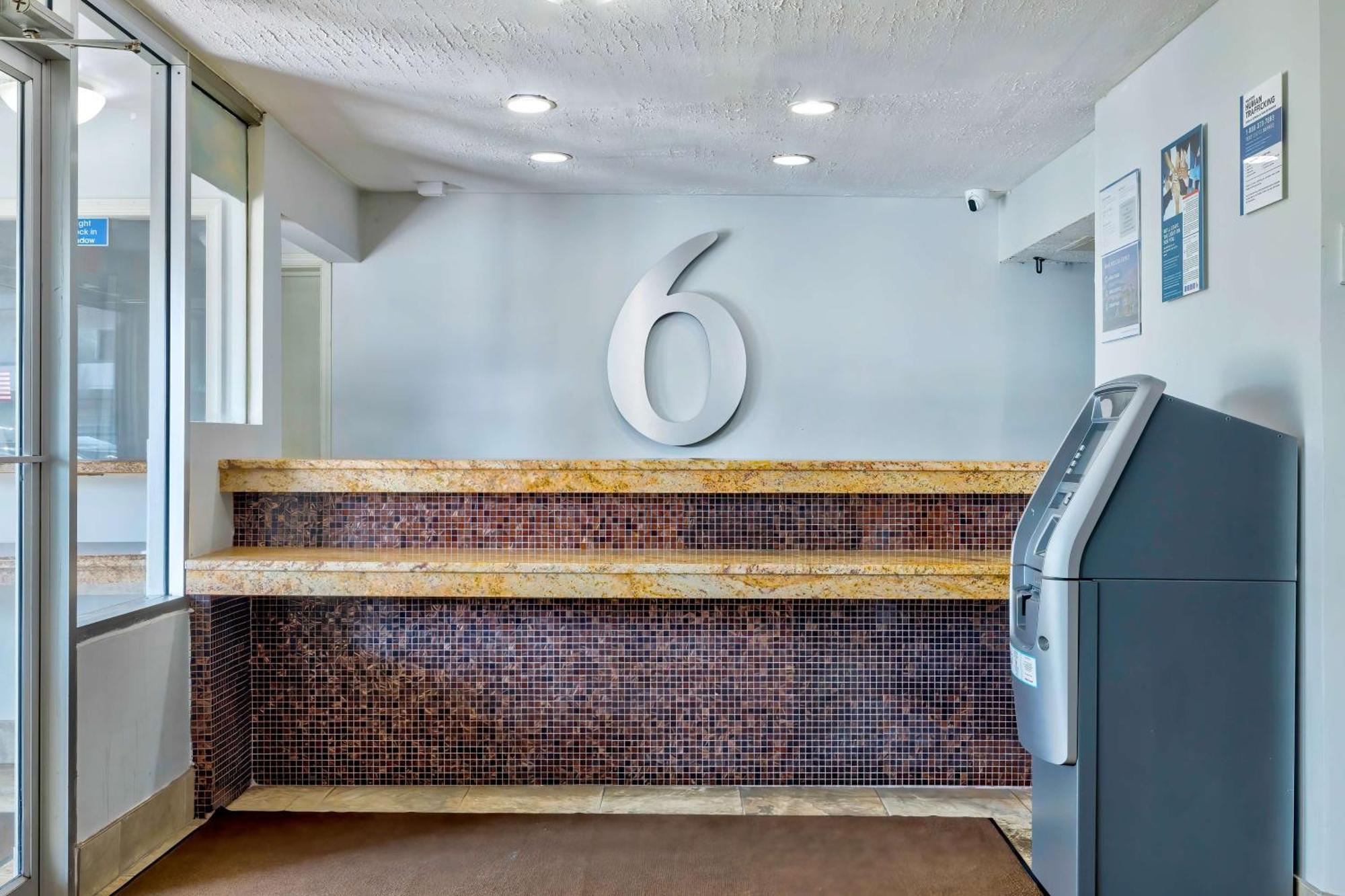 Motel 6 Harrisburg Pa Near Pa Expo Center エクステリア 写真